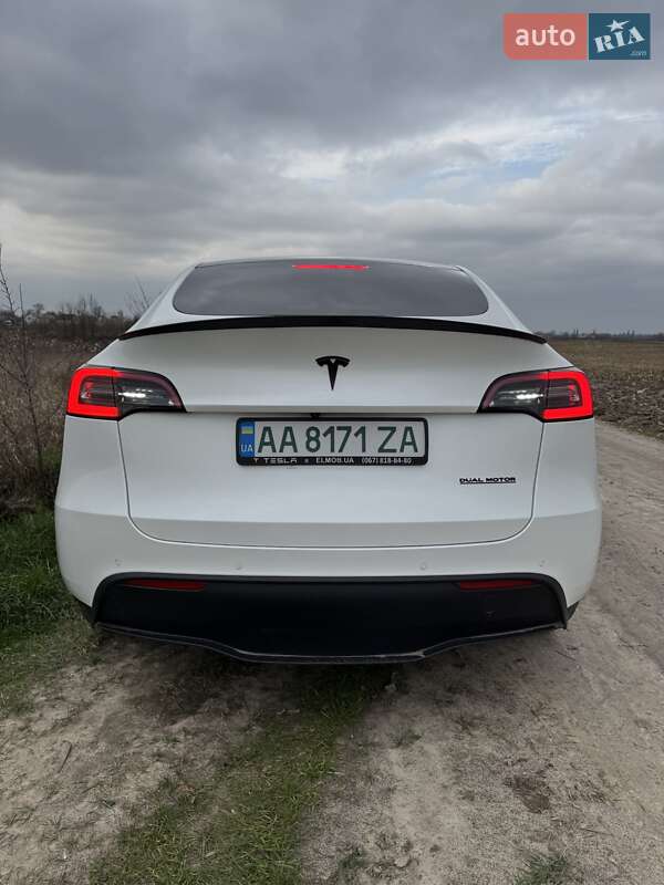 Внедорожник / Кроссовер Tesla Model Y 2021 в Киеве