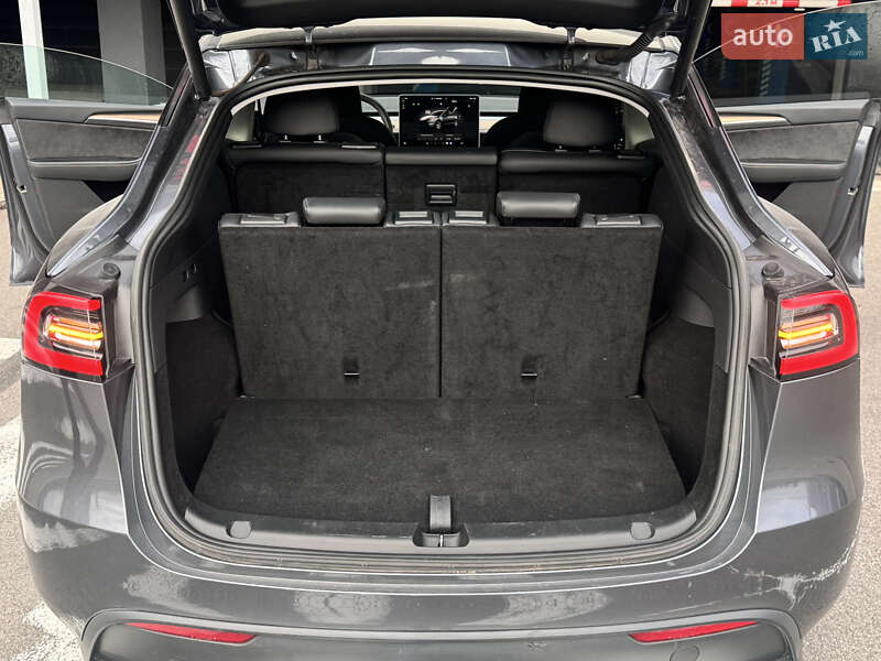 Позашляховик / Кросовер Tesla Model Y 2023 в Києві