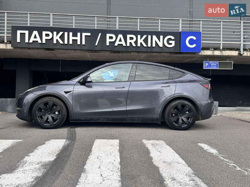 Позашляховик / Кросовер Tesla Model Y 2023 в Києві