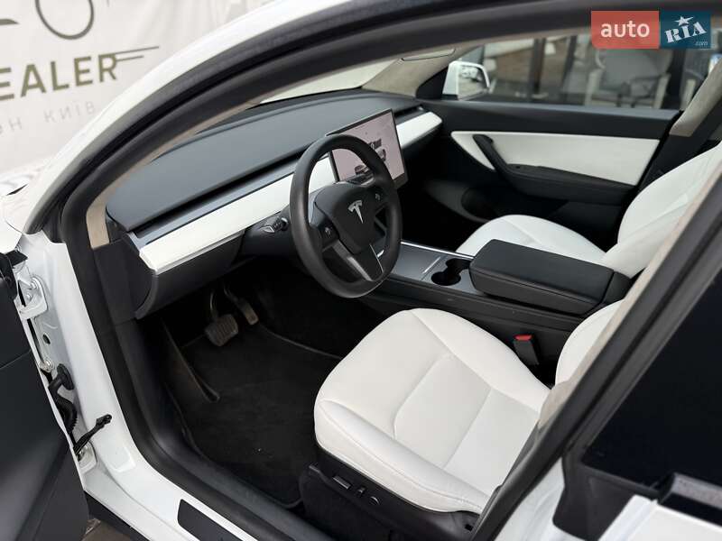 Внедорожник / Кроссовер Tesla Model Y 2022 в Киеве