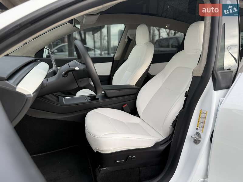 Внедорожник / Кроссовер Tesla Model Y 2022 в Киеве