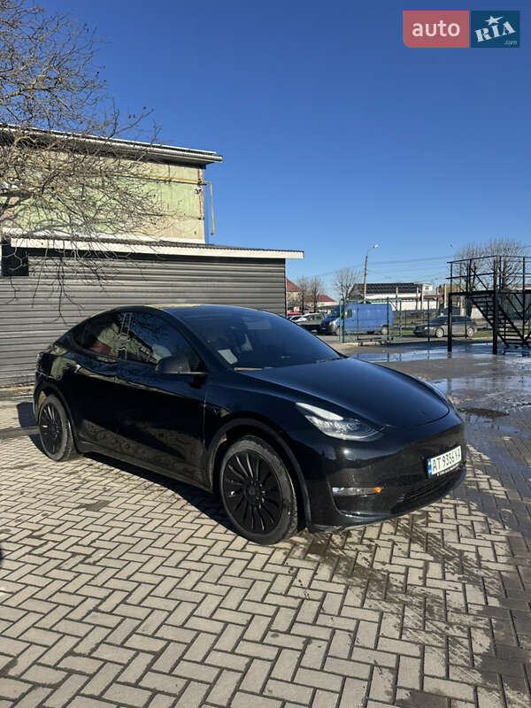 Позашляховик / Кросовер Tesla Model Y 2022 в Івано-Франківську