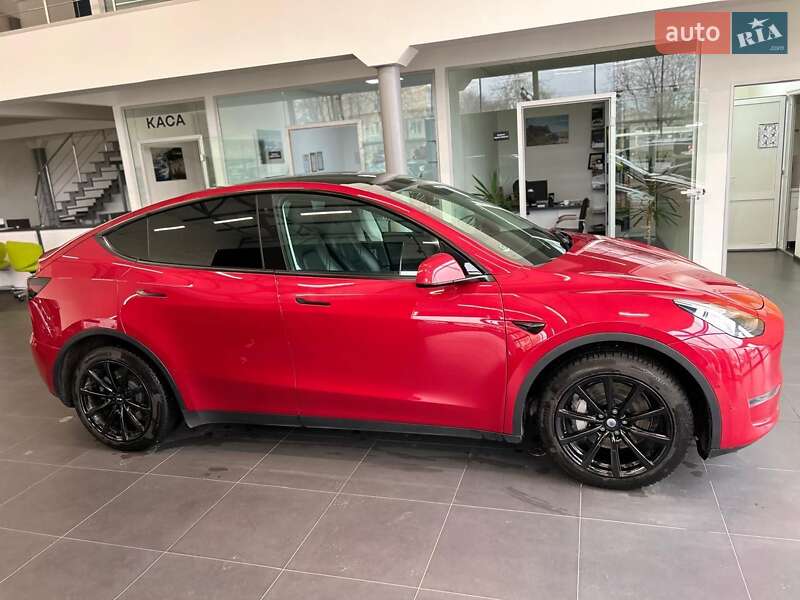Внедорожник / Кроссовер Tesla Model Y 2020 в Тернополе