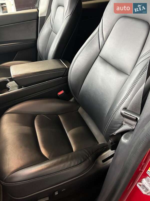 Внедорожник / Кроссовер Tesla Model Y 2020 в Тернополе