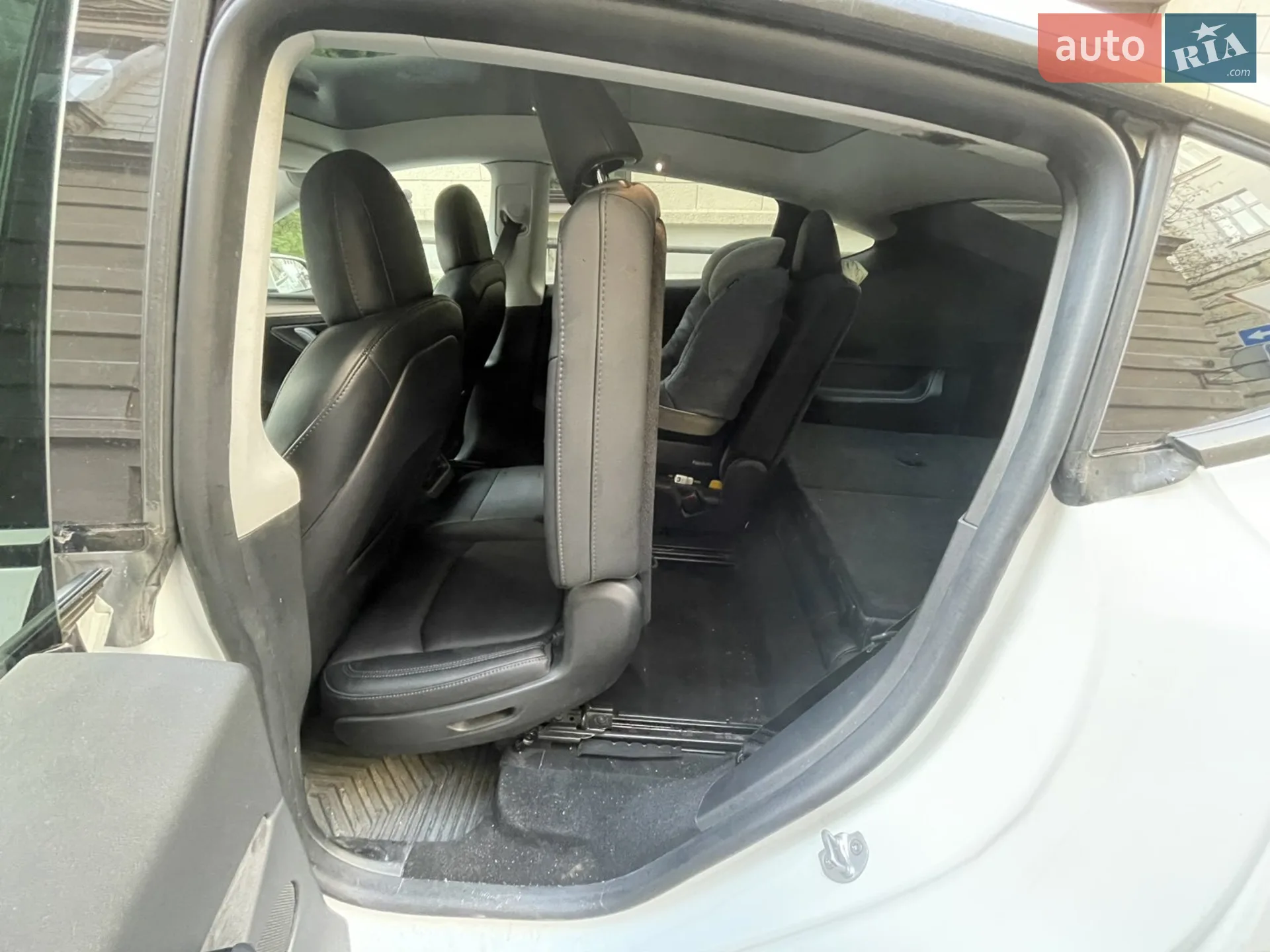 2022 Tesla Model Y - мініатюра 9