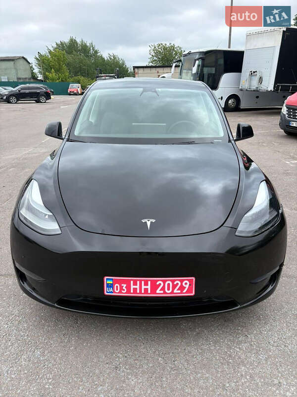 Внедорожник / Кроссовер Tesla Model Y 2023 в Ровно