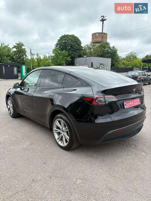 Внедорожник / Кроссовер Tesla Model Y 2023 в Ровно