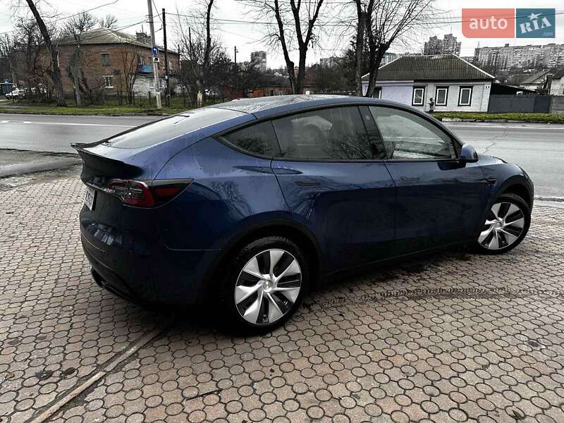 Внедорожник / Кроссовер Tesla Model Y 2023 в Кременчуге