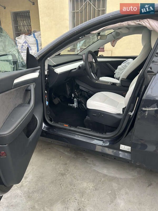 Позашляховик / Кросовер Tesla Model Y 2024 в Дніпрі