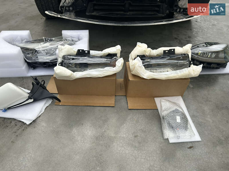 Позашляховик / Кросовер Tesla Model Y 2024 в Дніпрі