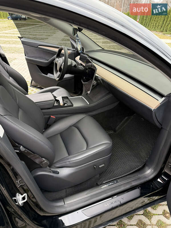 Позашляховик / Кросовер Tesla Model Y 2023 в Харкові