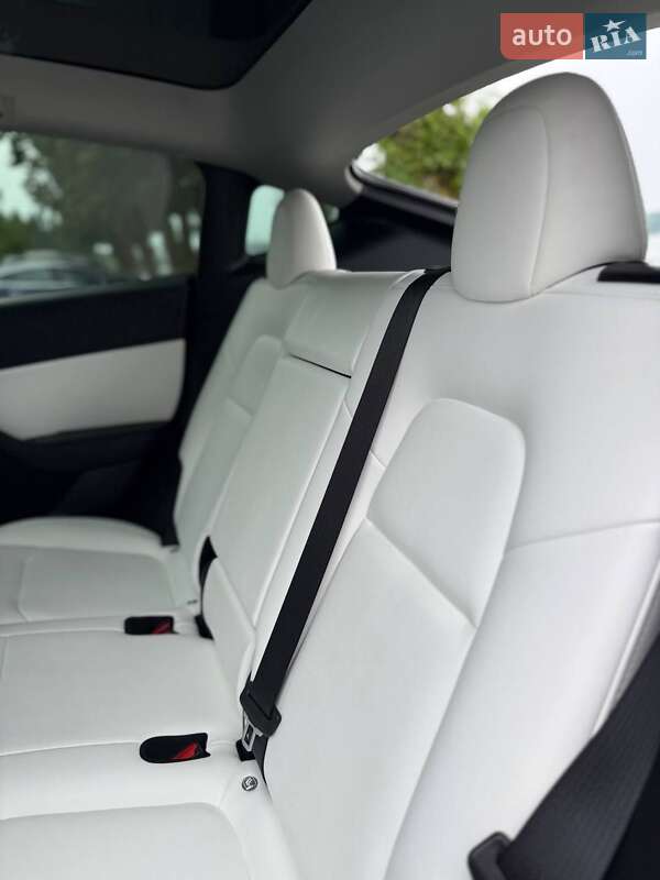 Внедорожник / Кроссовер Tesla Model Y 2022 в Тернополе