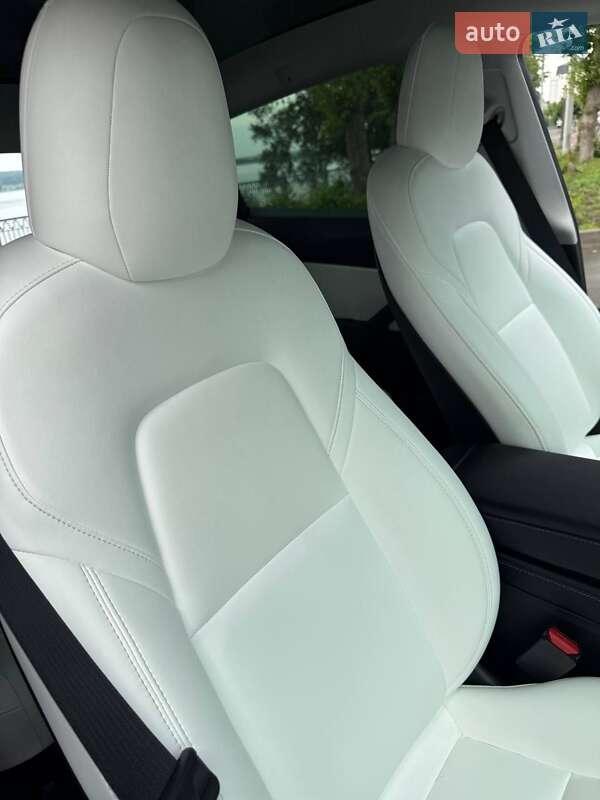 Внедорожник / Кроссовер Tesla Model Y 2022 в Тернополе