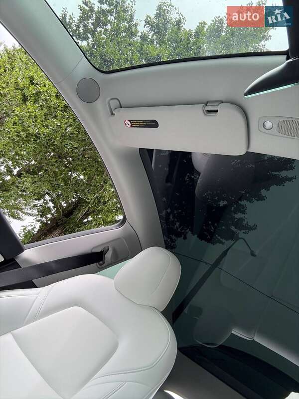 Внедорожник / Кроссовер Tesla Model Y 2022 в Тернополе