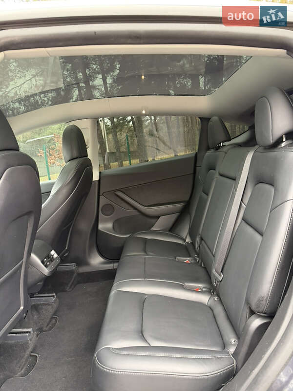 Внедорожник / Кроссовер Tesla Model Y 2021 в Львове