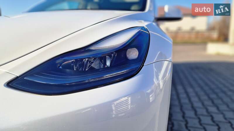 Позашляховик / Кросовер Tesla Model Y 2022 в Києві фото 10 Позашляховик / Кросовер Tesla Model Y 2022 в Києві