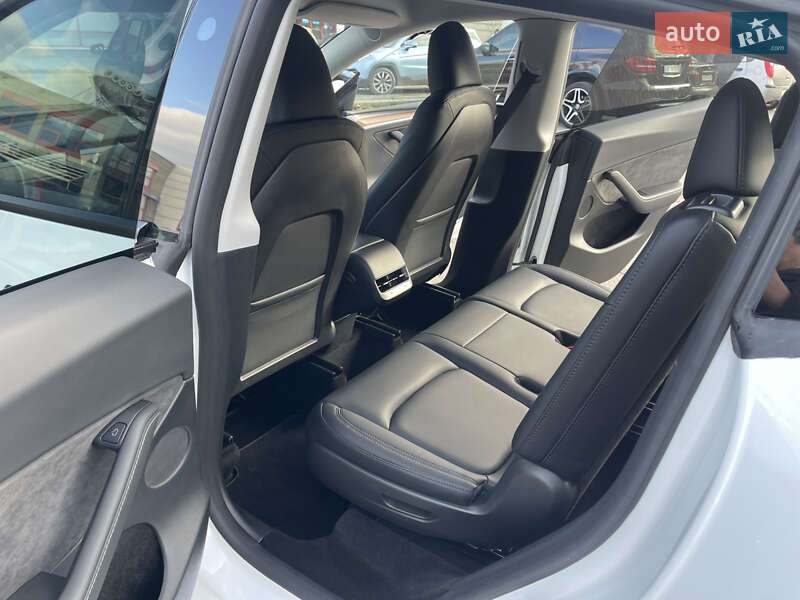 Позашляховик / Кросовер Tesla Model Y 2023 в Дніпрі фото 9 Позашляховик / Кросовер Tesla Model Y 2023 в Дніпрі