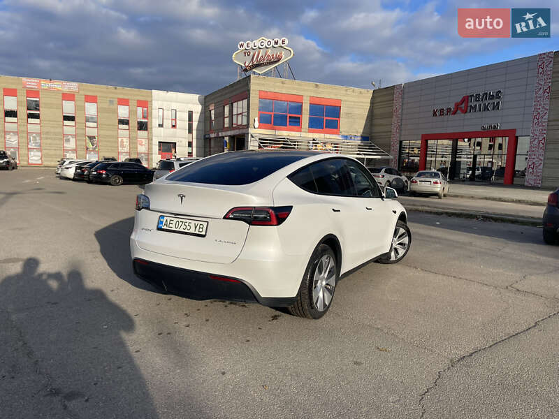 Позашляховик / Кросовер Tesla Model Y 2023 в Дніпрі фото 5 Позашляховик / Кросовер Tesla Model Y 2023 в Дніпрі