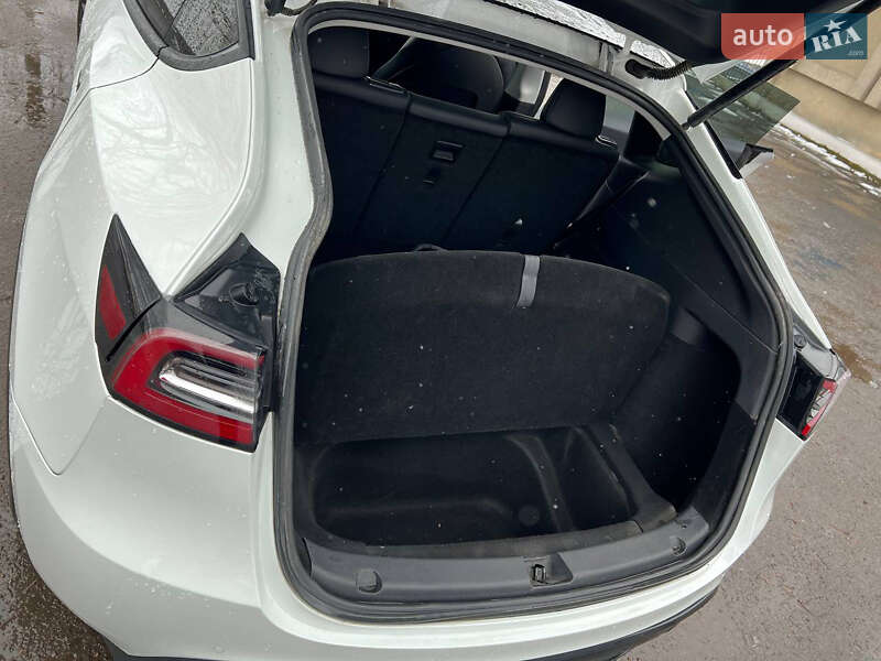 Внедорожник / Кроссовер Tesla Model Y 2021 в Тернополе фото 21 Внедорожник / Кроссовер Tesla Model Y 2021 в Тернополе