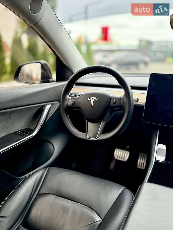 Позашляховик / Кросовер Tesla Model Y 2020 в Харкові