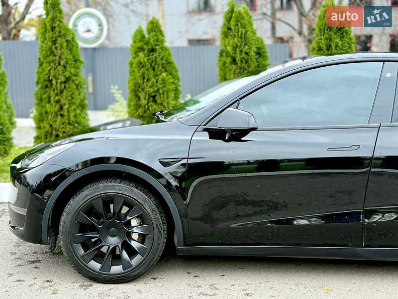 Позашляховик / Кросовер Tesla Model Y 2020 в Харкові