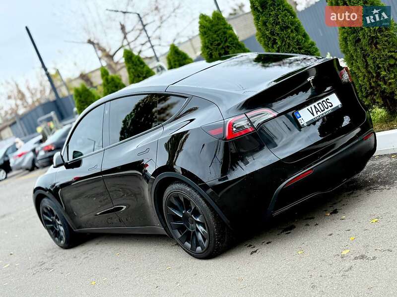 Позашляховик / Кросовер Tesla Model Y 2020 в Харкові