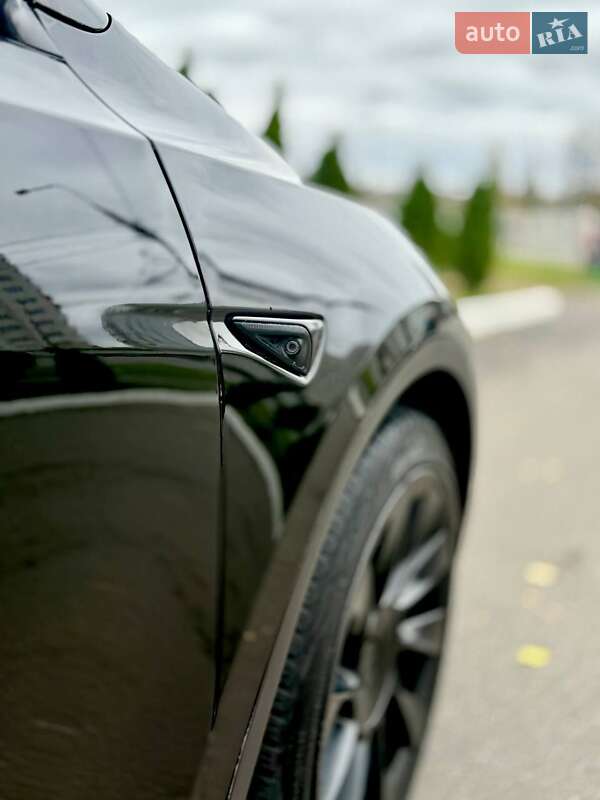 Позашляховик / Кросовер Tesla Model Y 2020 в Харкові