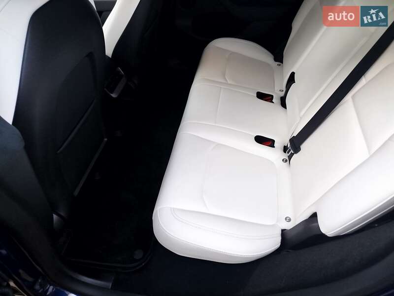 Позашляховик / Кросовер Tesla Model Y 2023 в Києві фото 12 Позашляховик / Кросовер Tesla Model Y 2023 в Києві