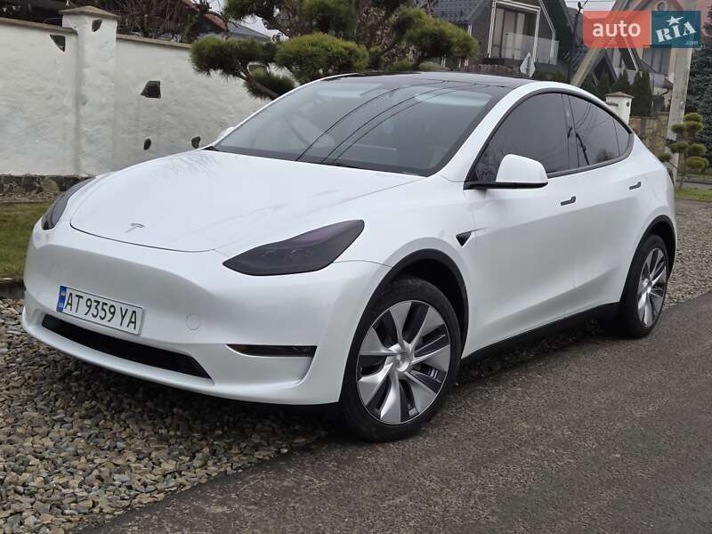 Внедорожник / Кроссовер Tesla Model Y 2023 в Ивано-Франковске