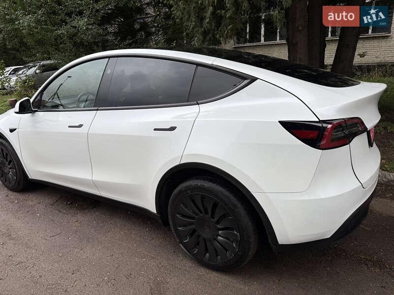 Позашляховик / Кросовер Tesla Model Y 2023 в Львові