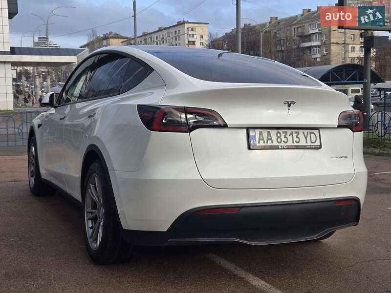 Внедорожник / Кроссовер Tesla Model Y 2022 в Киеве