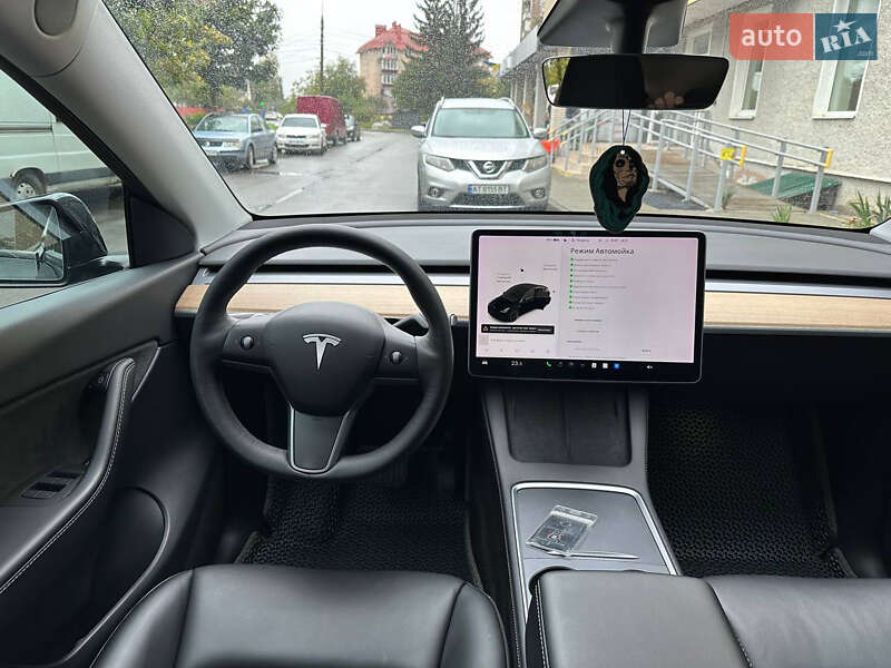 Позашляховик / Кросовер Tesla Model Y 2021 в Коломиї
