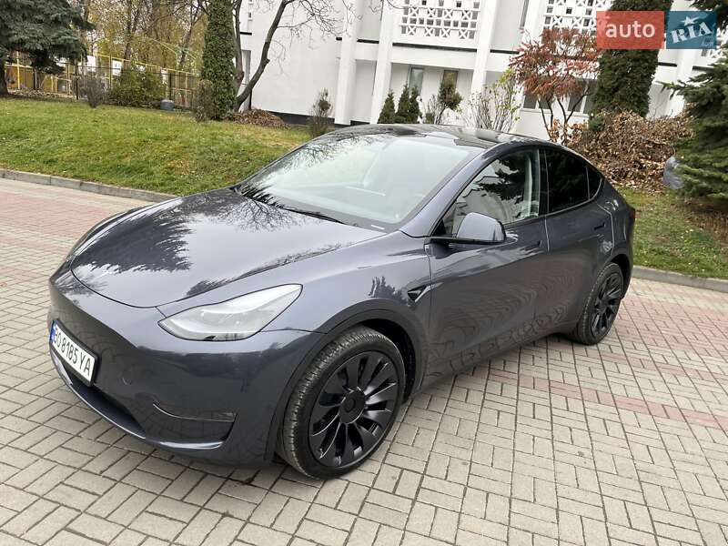 Позашляховик / Кросовер Tesla Model Y 2023 в Тернополі