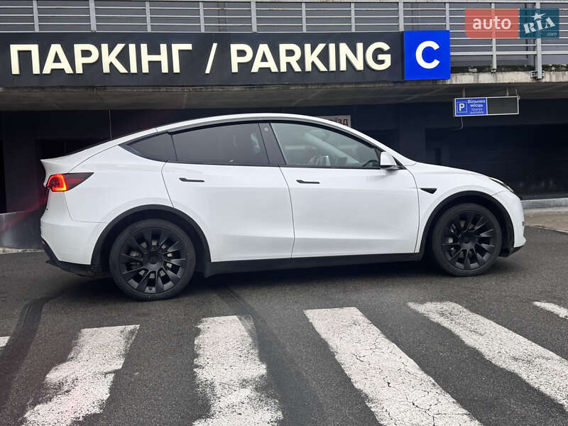 Внедорожник / Кроссовер Tesla Model Y 2023 в Киеве фото 11 Внедорожник / Кроссовер Tesla Model Y 2023 в Киеве