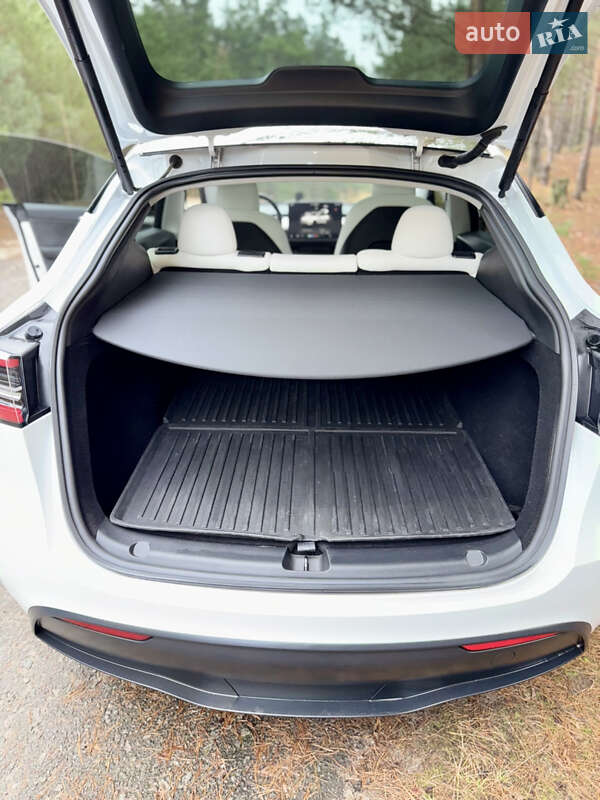 Внедорожник / Кроссовер Tesla Model Y 2023 в Киеве фото 13 Внедорожник / Кроссовер Tesla Model Y 2023 в Киеве