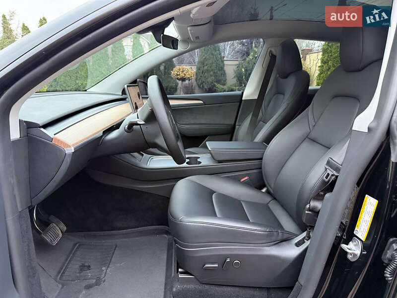 Внедорожник / Кроссовер Tesla Model Y 2023 в Днепре