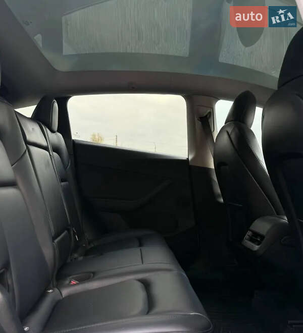 Внедорожник / Кроссовер Tesla Model Y 2022 в Дубровице