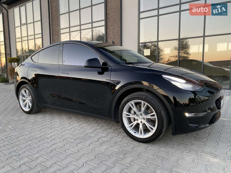 Внедорожник / Кроссовер Tesla Model Y 2021 в Тернополе