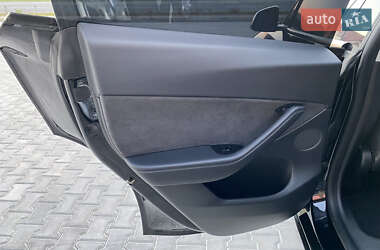Позашляховик / Кросовер Tesla Model Y 2021 в Тернополі фото 23 Позашляховик / Кросовер Tesla Model Y 2021 в Тернополі