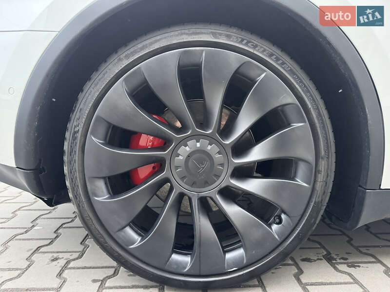Позашляховик / Кросовер Tesla Model Y 2022 в Луцьку фото 15 Позашляховик / Кросовер Tesla Model Y 2022 в Луцьку