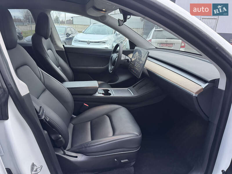 Позашляховик / Кросовер Tesla Model Y 2022 в Луцьку фото 24 Позашляховик / Кросовер Tesla Model Y 2022 в Луцьку