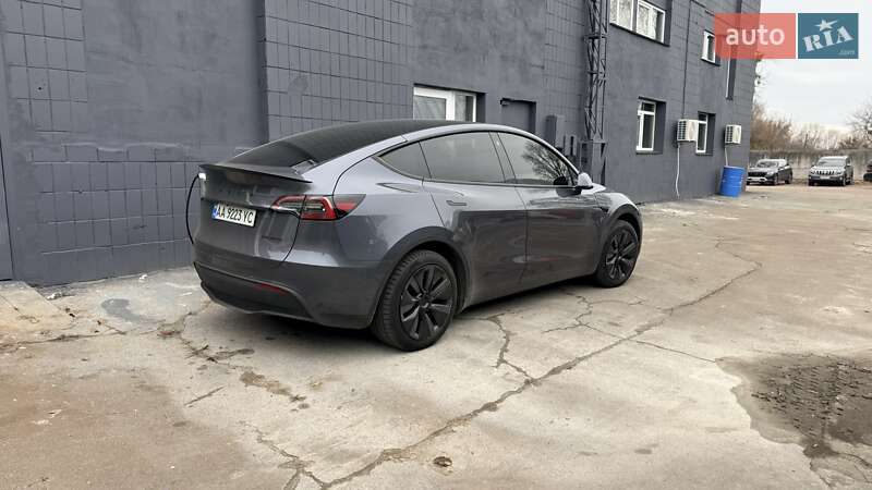 Позашляховик / Кросовер Tesla Model Y 2023 в Києві фото 4 Позашляховик / Кросовер Tesla Model Y 2023 в Києві