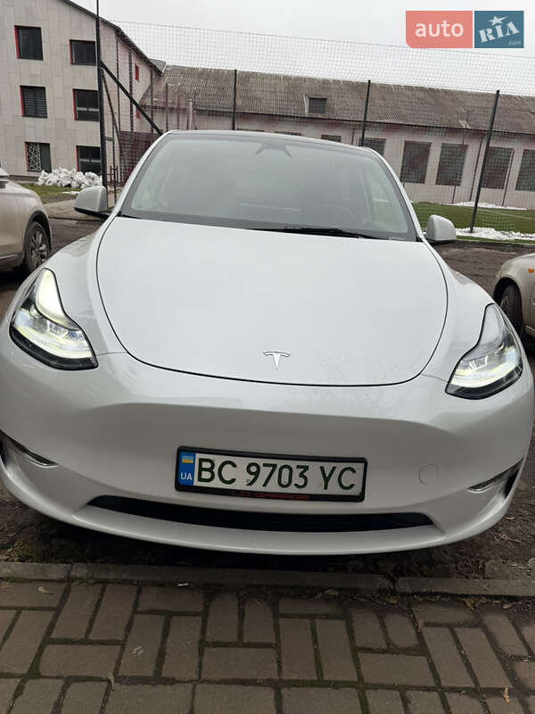 Позашляховик / Кросовер Tesla Model Y 2023 в Львові
