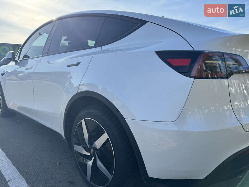 Внедорожник / Кроссовер Tesla Model Y 2023 в Киеве фото 5 Внедорожник / Кроссовер Tesla Model Y 2023 в Киеве
