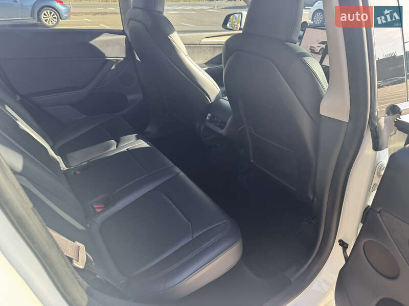 Внедорожник / Кроссовер Tesla Model Y 2023 в Киеве фото 10 Внедорожник / Кроссовер Tesla Model Y 2023 в Киеве