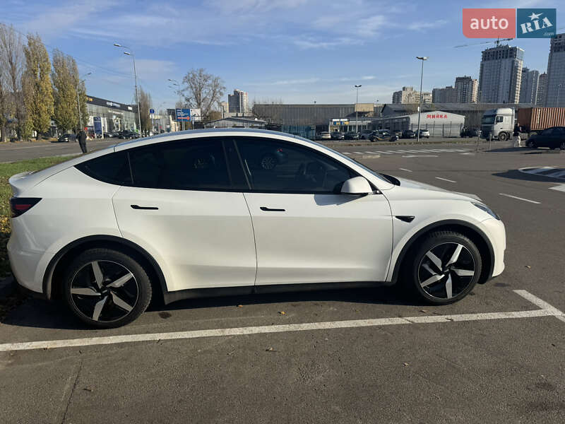 Внедорожник / Кроссовер Tesla Model Y 2023 в Киеве фото 9 Внедорожник / Кроссовер Tesla Model Y 2023 в Киеве