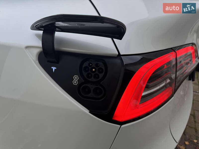 Внедорожник / Кроссовер Tesla Model Y 2023 в Киеве фото 21 Внедорожник / Кроссовер Tesla Model Y 2023 в Киеве