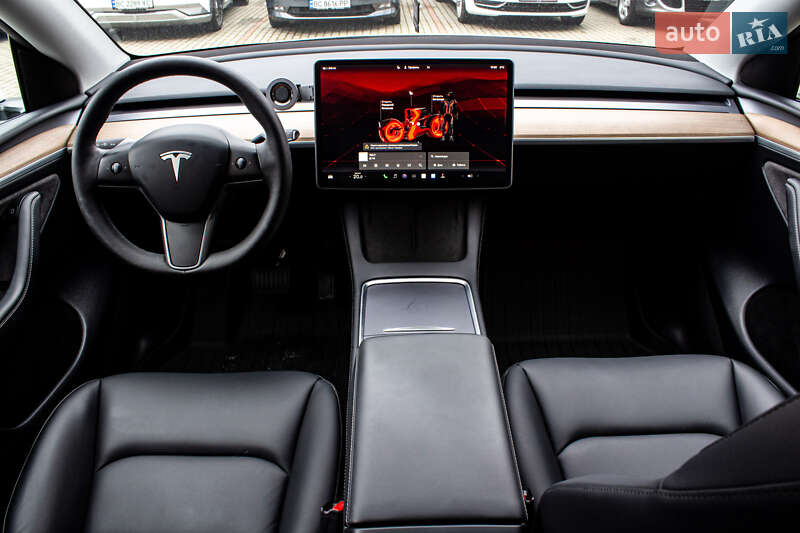 Позашляховик / Кросовер Tesla Model Y 2024 в Львові