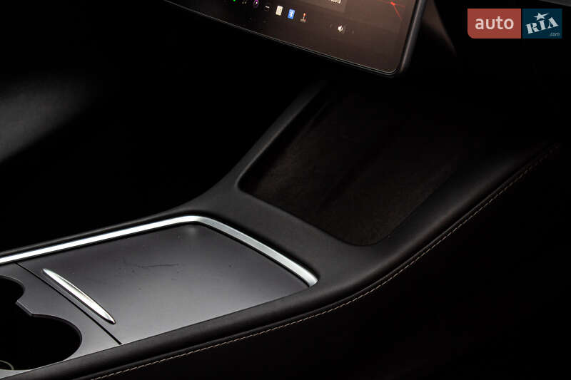 Позашляховик / Кросовер Tesla Model Y 2024 в Львові