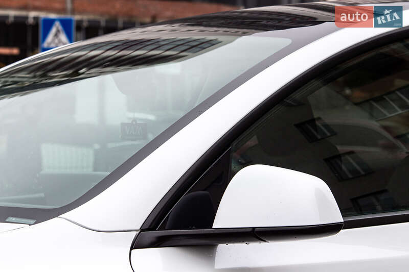 Позашляховик / Кросовер Tesla Model Y 2024 в Львові